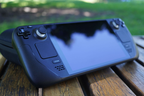 The Steam Deck costs $789, but this handheld does the same thing for $599