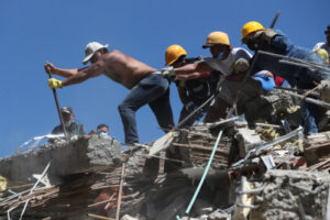 Rescuers search for missing after Colombia quake kills more than 100…