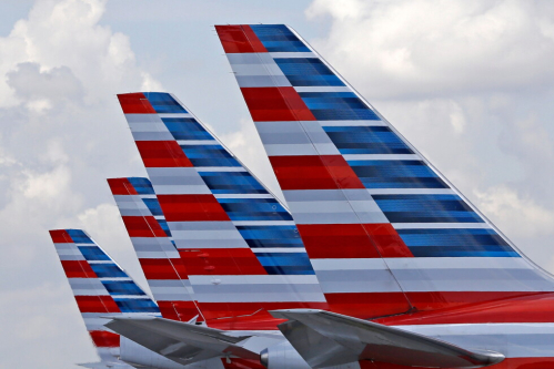 Air traffic controller prevents a disaster between 2 planes