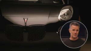 Franz von Holzhausen, diseñador del Tesla Cybertruck, Model Y, S y X desvela el coche que tiene en su garaje, y no es un eléctrico: suena y quema gasolina