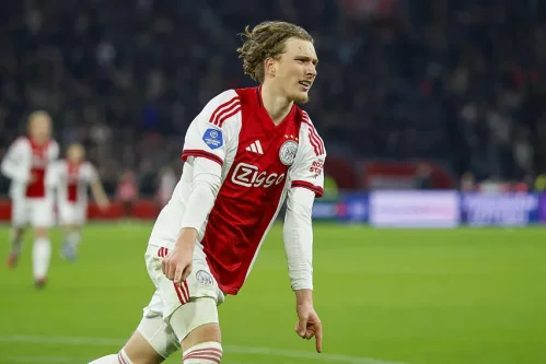 PSG : Mika Godts présente ses qualités
