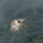 Wildfire smoke blankets volcanoes across the Pacific Northwest | Space photo of the day for Aug. 17, 2026