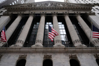 US national debt hits a record $40 trillion