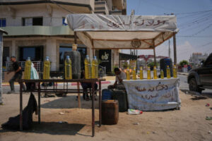 How banned goods are smuggled across the border into Gaza