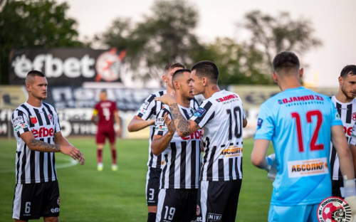 НА ЖИВО: Локомотив ГО 2:0 Етър, Димитър Илиев удвои с първия си гол