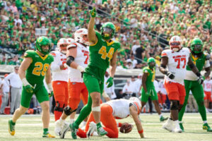 Oregon lands six on Polynesian College Player of the Year watch list