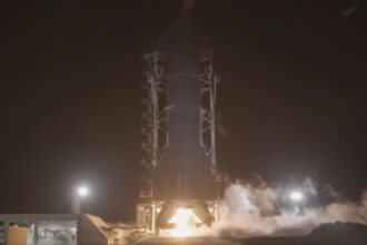 SpaceX fires up Starship ahead of megarocket’s 1st orbital flight (video)