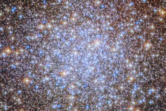 Ancient stars dazzle in a celestial chandelier | Space photo of the day for Aug. 21, 2026
