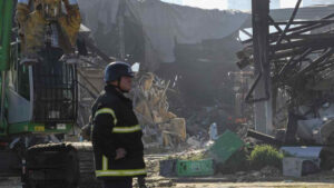 Russian ‘double-tap’ attack on Ukrainian shopping mall kills at least 16