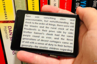 I thought a 3-inch eReader was a gimmick—a day later I was hooked