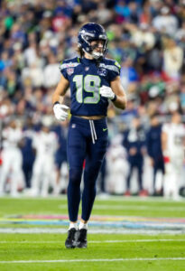 Seahawks WR suffers ‘serious’ injury during joint practice with Titans