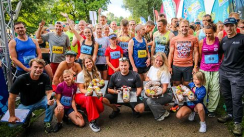 FOTO ⟩ Pie Māras dīķa krāšņi noslēgusies “Izskrien Rīgu” sezona