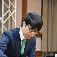 【竜王戦挑決】「ハットリくん」服部慎一郎七段、激戦制し竜王戦初挑戦　棋聖に続き藤井６冠と対決