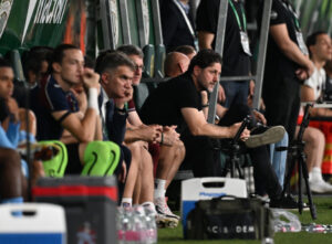 “Cutremur”: Denis Drăguș a rămas fără antrenor, după ce Trabzonspor a fost umilită și eliminată