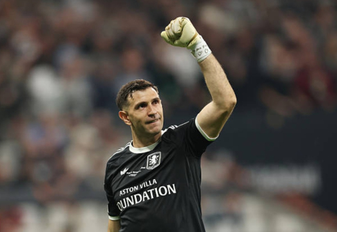 Emi Martinez officially set to complete his Chelsea switch