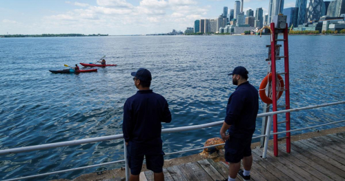 Trump signs order renaming Lake Ontario as ‘Lake America’ in the United States
