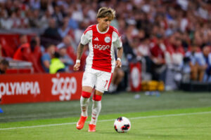 ‘Ajax en FC Kopenhagen akkoord over tijdelijke transfer Carrizo’