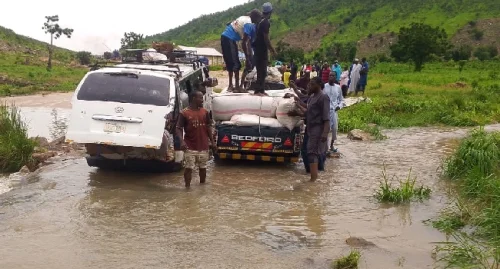 Flood: Several Passengers, Vehicles Stranded Along Limankara-Gwoza Road In Borno