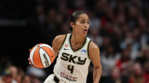 Sky guard Skylar Diggins to miss rest of season with knee injury