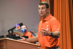“I’m Going to Turn You In”: Dabo Swinney Breaks Silence on Lane Kiffin’s Involvement in Tampering Case Against Ole Miss