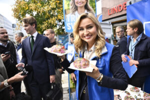 Vill äta köttbullar med S – men inte regera ihop