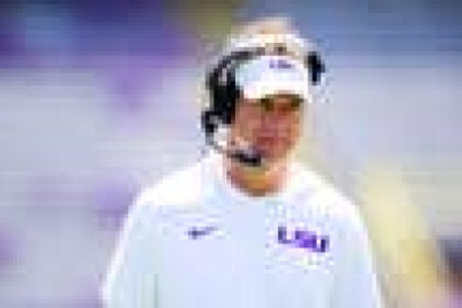 LSU Leaves Dae’Quan Wright, Zxavian Harris Off Roster Ahead Of Clemson Game