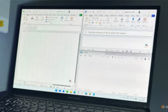 I finally found an easy way to make Windows remember exactly where every app window belongs