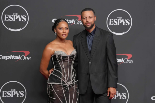 Ayesha Curry sends Stephen Curry warning to NBA