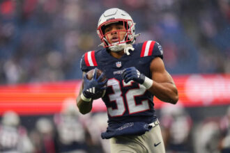Is Patriots RB TreVeyon Henderson playing today?