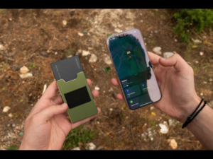 Keep track of your wallet with this $49.99 four-pack of SmartCards