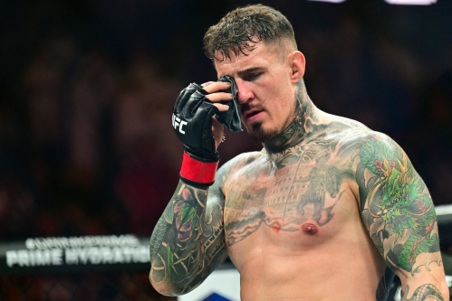 Tom Aspinall vacates UFC heavyweight title after suffering ‘further damage’ to his eye in training