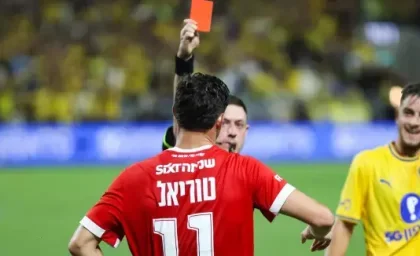 “המגע רך. אם זה היה הפוך, לא היה נשלף כרטיס”