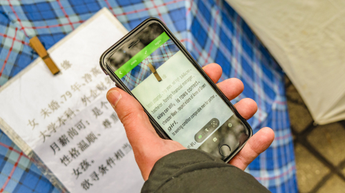 You Can Use Google Live Translate Offline