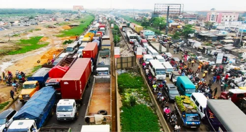 Driver Trapped In Multiple-Vehicle Crash On Otedola Bridge