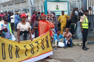Updated: CSOs protest at Finance Ministry, demand end to excessive borrowing
