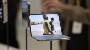 This Delayed iOS 27 Feature Makes The iPhone Duo Feel Incomplete