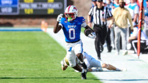 SMU vs. Louisville prediction, picks, odds, spread: Mustangs, Cardinals meet in top-25 clash