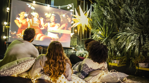 5 Amazon Best-Selling Home Projector Screens Actually Worth Buying