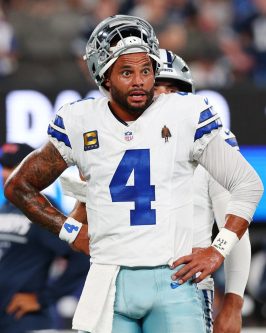 Dak Prescott sets new franchise TD pass record