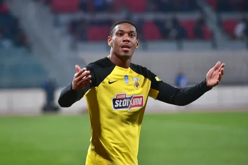 Tout proche de Malaga, Martial snobe la Ligue 1