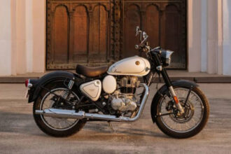 Royal Enfield renueva la Classic 350 con una edición más equipada y más de 400 km de autonomía