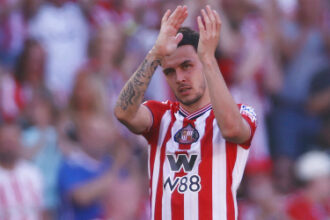 After Enzo Le Fee: Sunderland must agree new contract with Le Bris favourite