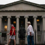US bond sell-off pushes long-term yields to highest since 2004