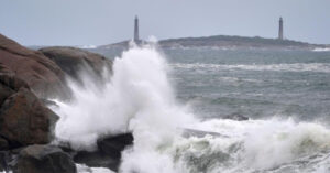 A persistent nor’easter batters US Northeast, causing coastal flooding, outages and at least 1 death