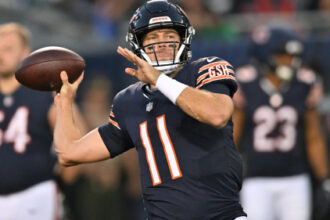 WATCH: Keenum’s rushing TD gives Chicago 20-point lead over Eagles