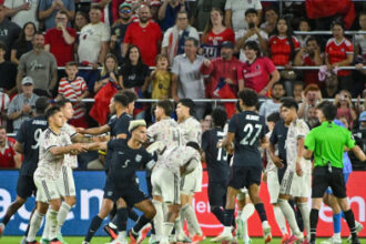 Watch: Benches clear as USMNT and Chile fight near end of friendly